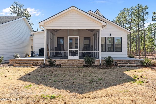 289 Carriage Park Drive, West End, NC 27376