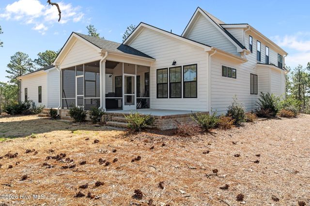 289 Carriage Park Drive, West End, NC 27376