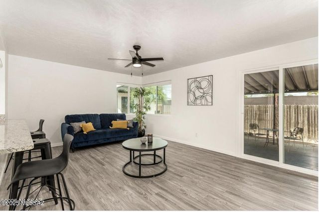 802 N Jefferson Avenue, Tucson, AZ 85711