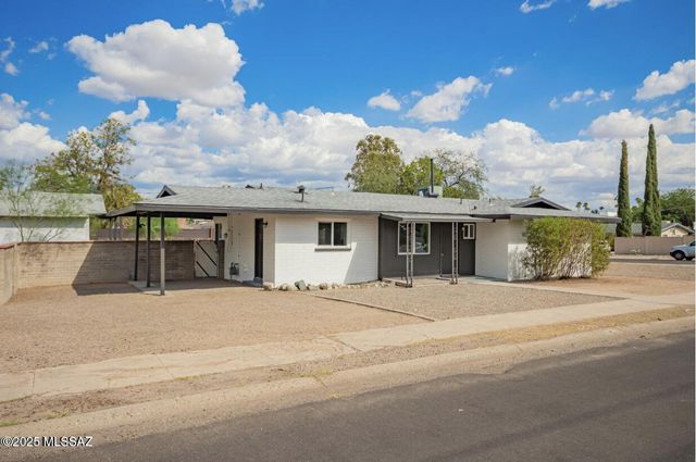 802 N Jefferson Avenue, Tucson, AZ 85711