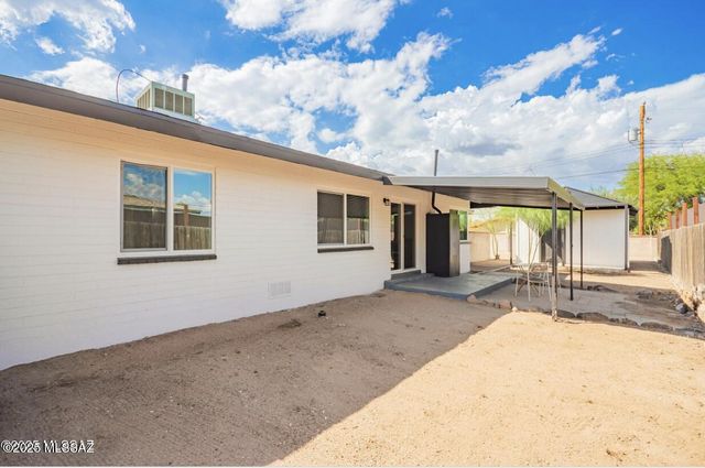 802 N Jefferson Avenue, Tucson, AZ 85711