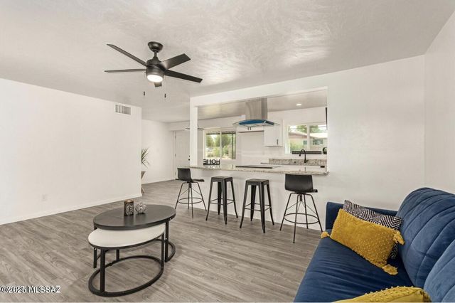 802 N Jefferson Avenue, Tucson, AZ 85711