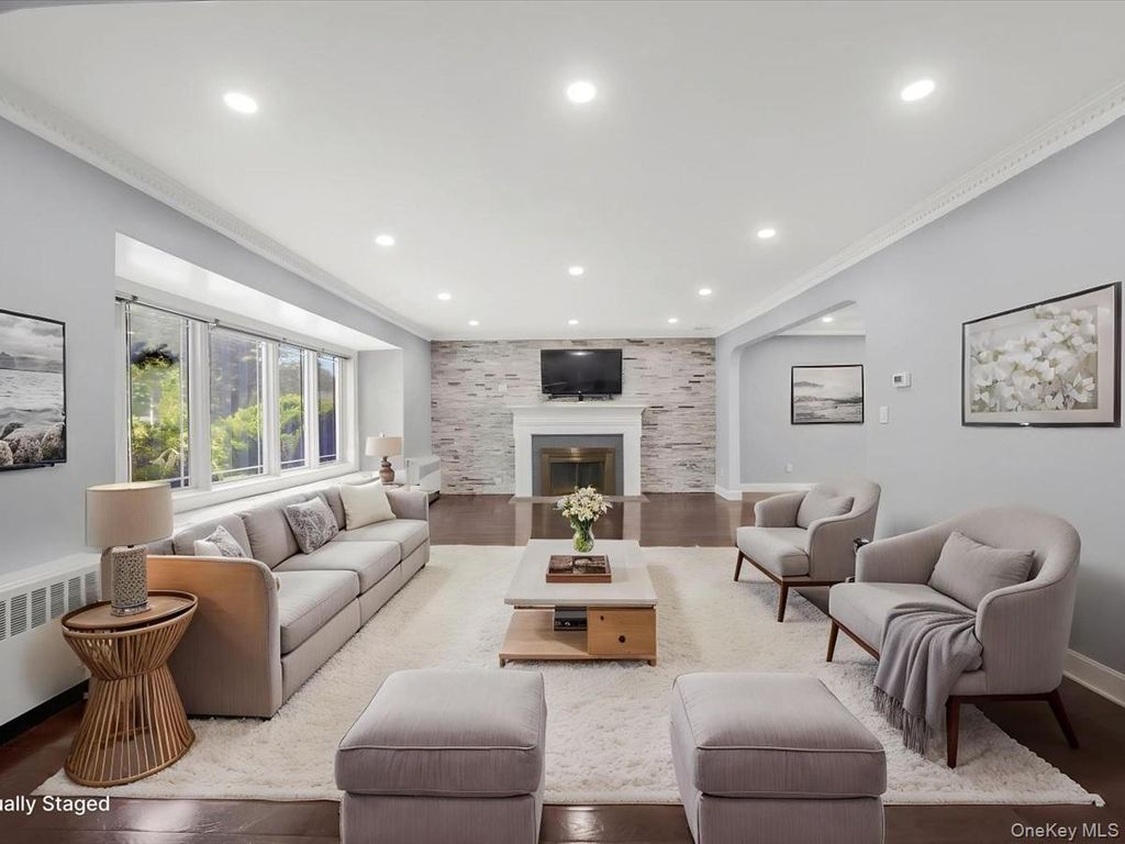 78 Poplar Street, Garden City, NY 11530 — photo 5