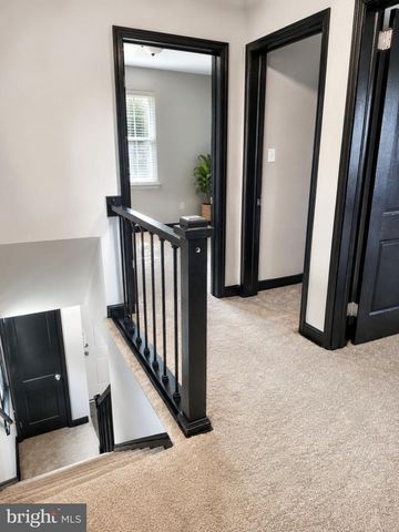 4881 TOWNE PARK RD, Suitland, MD 20746