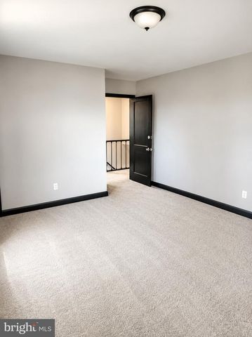 4881 TOWNE PARK RD, Suitland, MD 20746