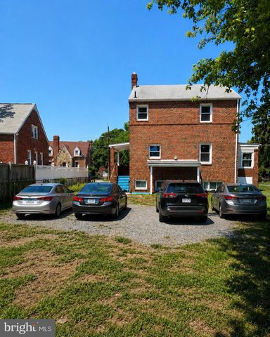 4881 TOWNE PARK RD, Suitland, MD 20746