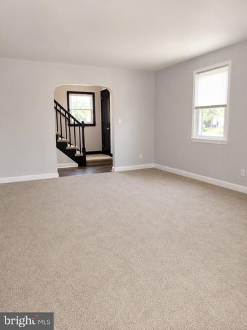 4881 TOWNE PARK RD, Suitland, MD 20746