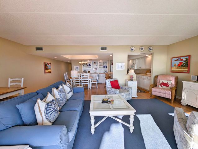 647 Norris Dr., Pawleys Island, SC 29585