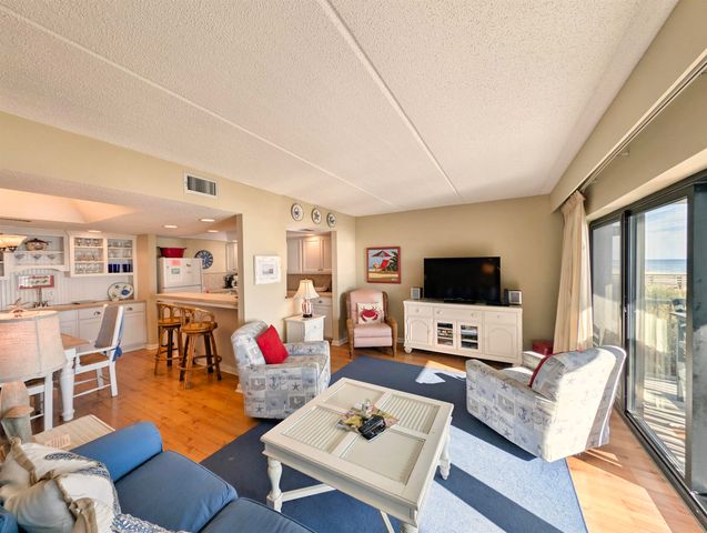 647 Norris Dr., Pawleys Island, SC 29585