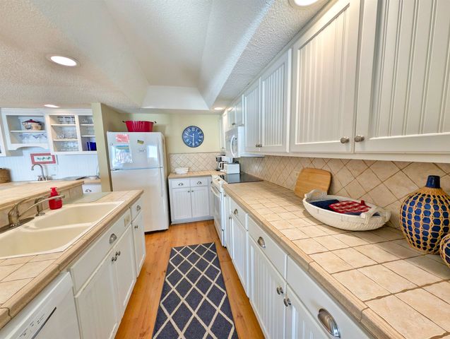 647 Norris Dr., Pawleys Island, SC 29585