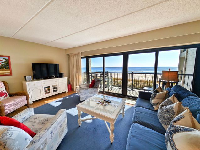 647 Norris Dr., Pawleys Island, SC 29585