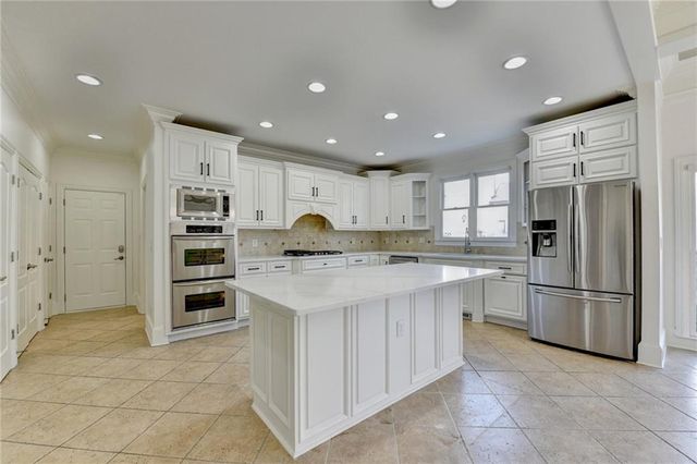 7970 Saint Marlo Fairway Drive, Duluth, GA 30097