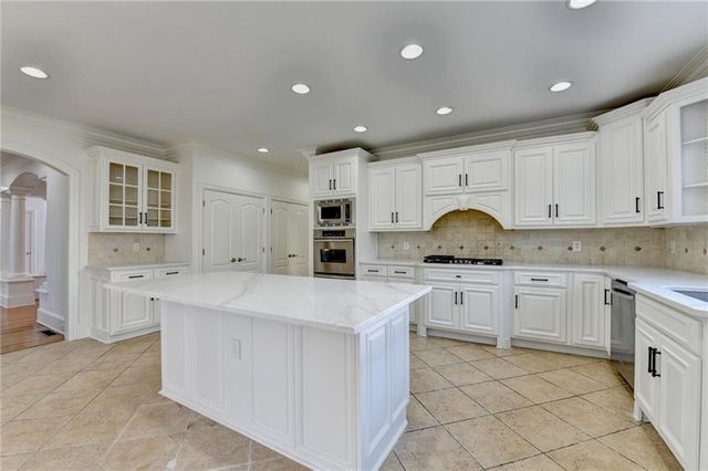 7970 Saint Marlo Fairway Drive, Duluth, GA 30097