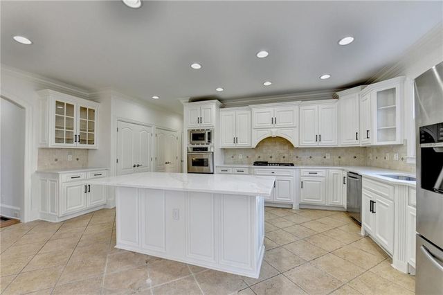 7970 Saint Marlo Fairway Drive, Duluth, GA 30097