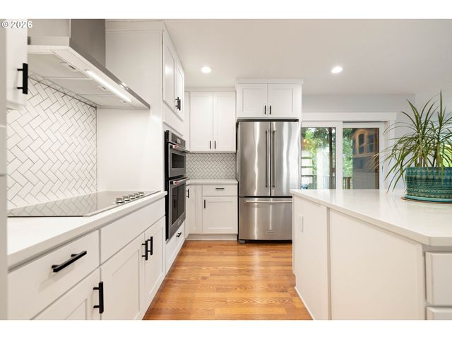 2461 WARWICK St, West Linn, OR 97068