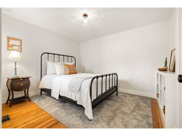 2461 WARWICK St, West Linn, OR 97068