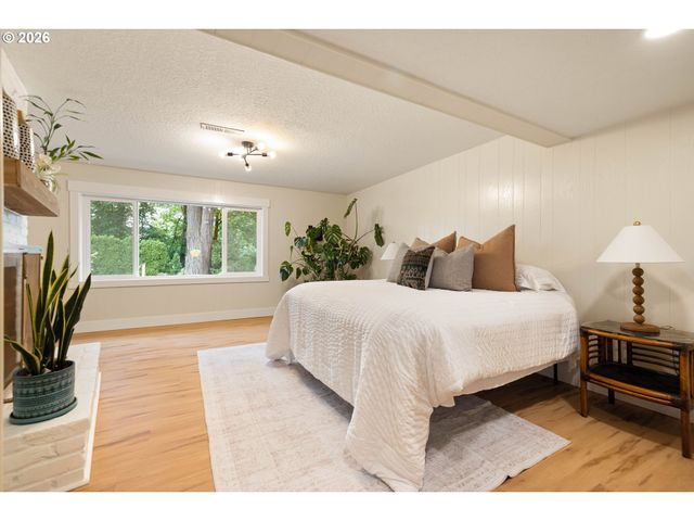 2461 WARWICK St, West Linn, OR 97068