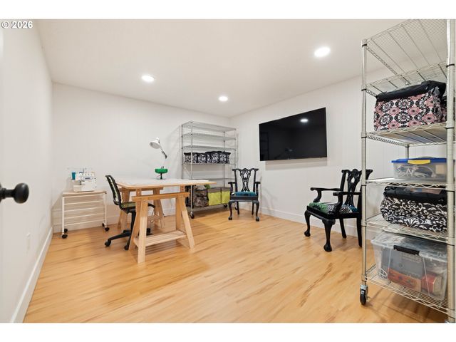 2461 WARWICK St, West Linn, OR 97068