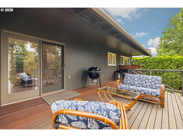 2461 WARWICK St, West Linn, OR 97068