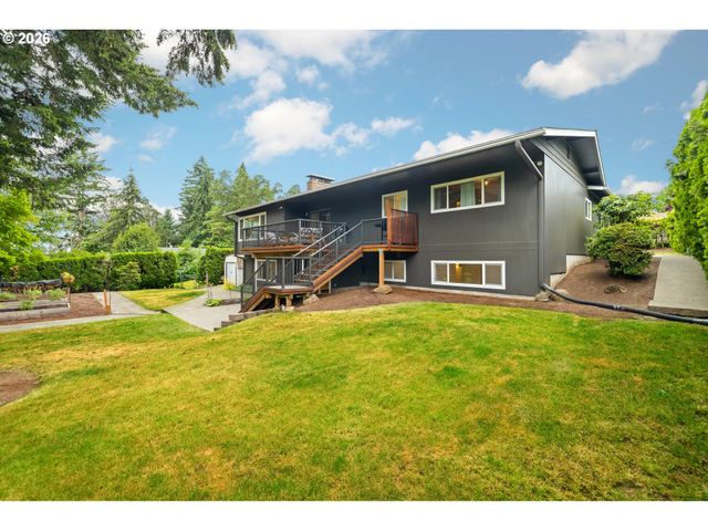2461 WARWICK St, West Linn, OR 97068