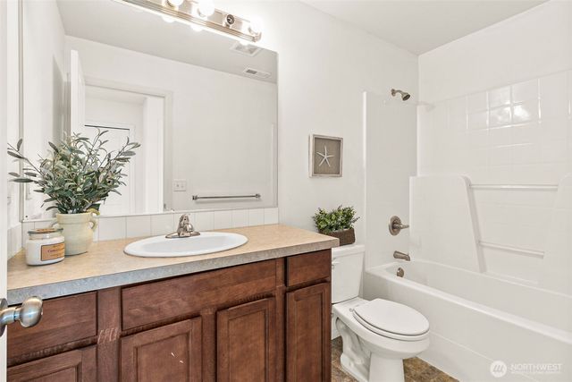 5420 Discovery Street E, Fife, WA 98424