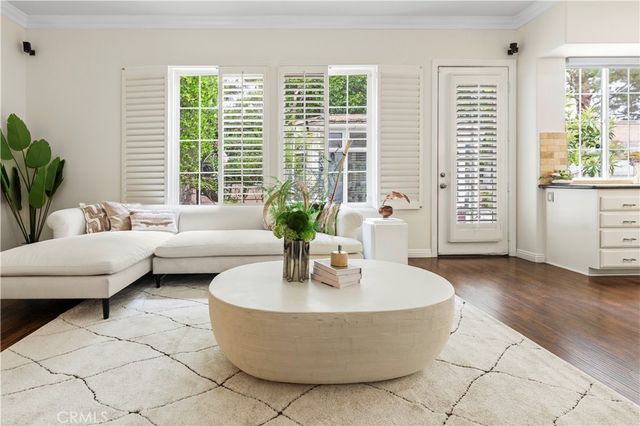 82 Winslow Lane, Irvine, CA 92620