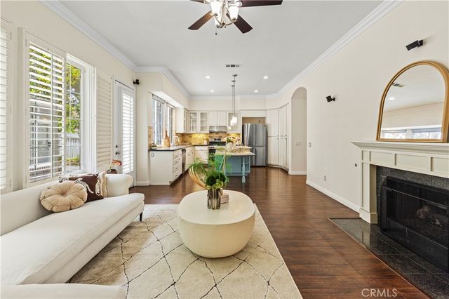 82 Winslow Lane, Irvine, CA 92620