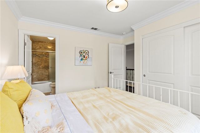 82 Winslow Lane, Irvine, CA 92620