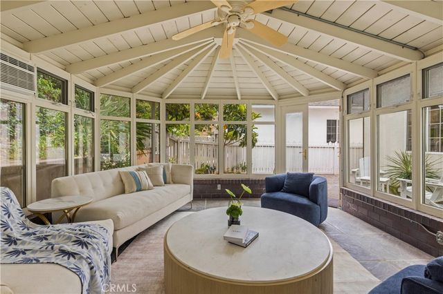 82 Winslow Lane, Irvine, CA 92620