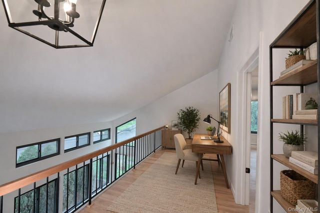 23 Pheasant Run, Millwood, NY 10546