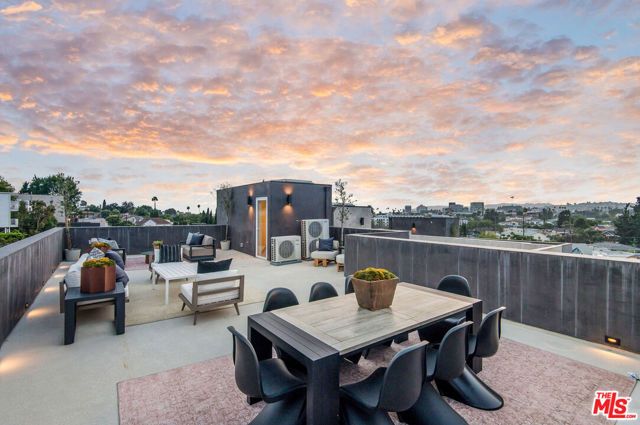 1264 Hyperion Avenue, Los Angeles, CA 90029