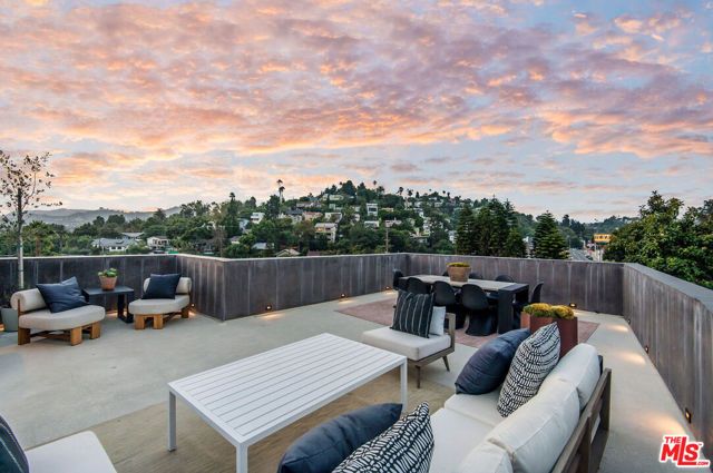 1264 Hyperion Avenue, Los Angeles, CA 90029