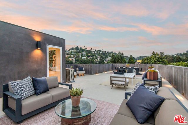1264 Hyperion Avenue, Los Angeles, CA 90029