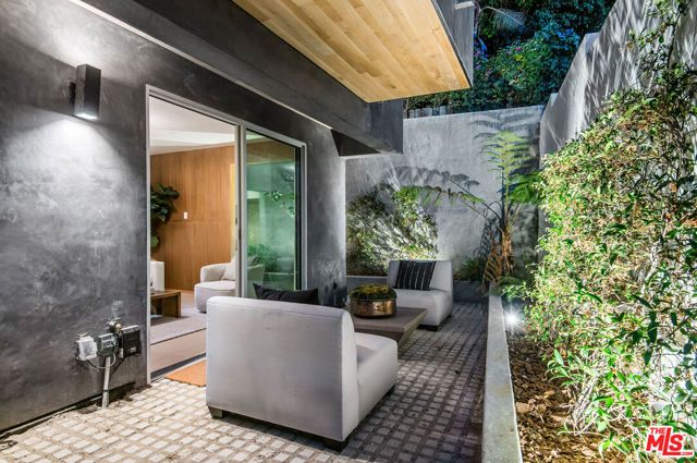 1264 Hyperion Avenue, Los Angeles, CA 90029