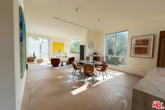 1264 Hyperion Avenue, Los Angeles, CA 90029