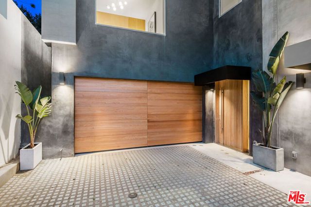 1264 Hyperion Avenue, Los Angeles, CA 90029