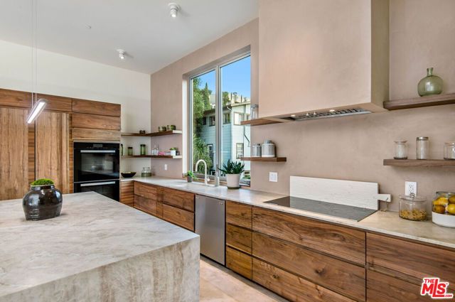 1264 Hyperion Avenue, Los Angeles, CA 90029