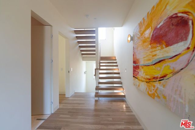 1264 Hyperion Avenue, Los Angeles, CA 90029