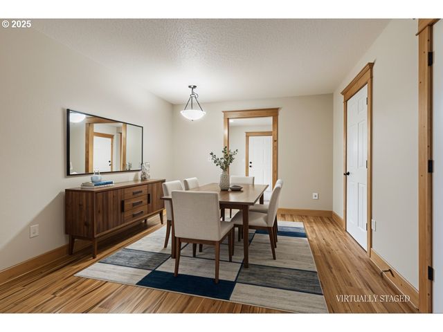 2507 E Burnside St, Portland, OR 97214