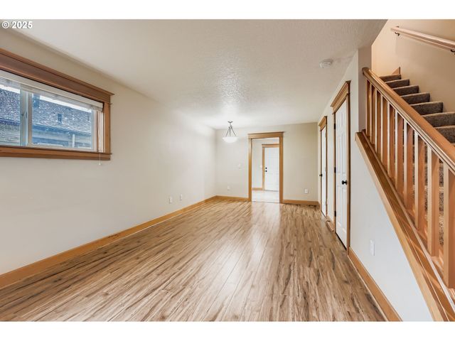 2507 E Burnside St, Portland, OR 97214