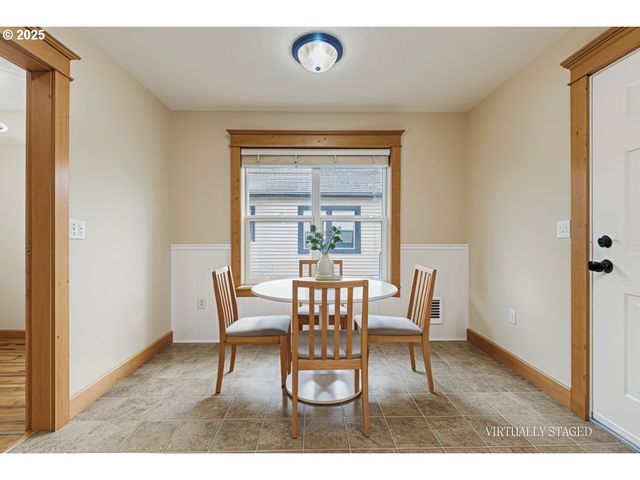 2507 E Burnside St, Portland, OR 97214