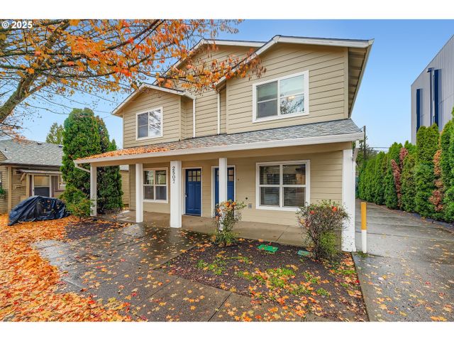 2507 E Burnside St, Portland, OR 97214