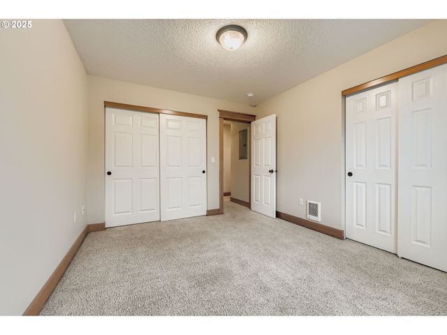 2507 E Burnside St, Portland, OR 97214