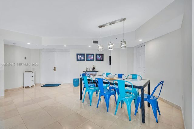 6301 Collins Avenue 1708, Miami Beach, FL 33141