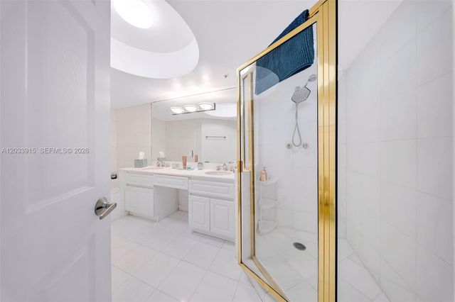 6301 Collins Avenue 1708, Miami Beach, FL 33141