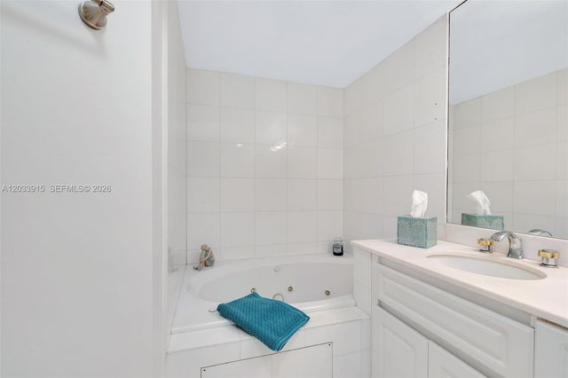 6301 Collins Avenue 1708, Miami Beach, FL 33141