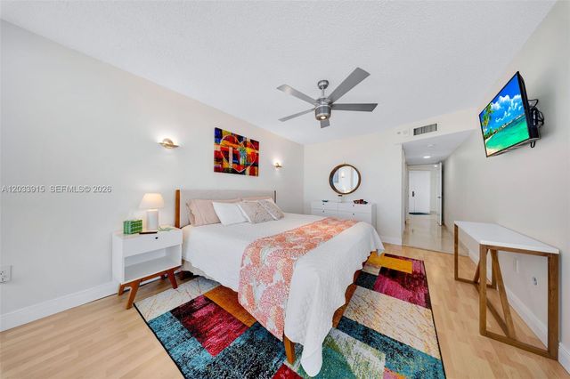 6301 Collins Avenue 1708, Miami Beach, FL 33141