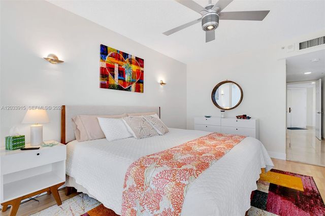 6301 Collins Avenue 1708, Miami Beach, FL 33141