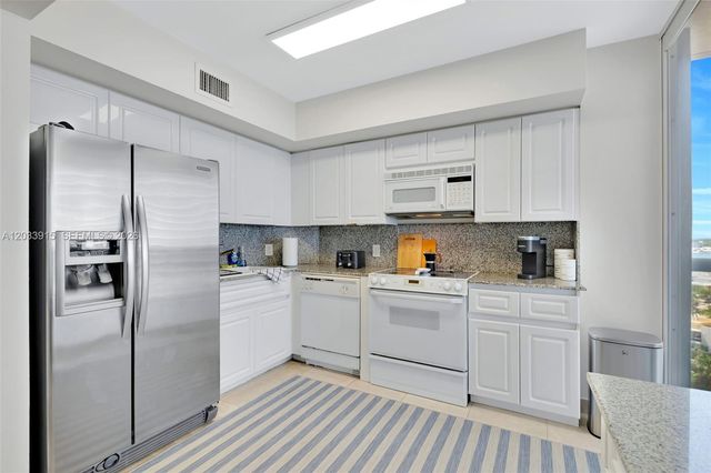6301 Collins Avenue 1708, Miami Beach, FL 33141