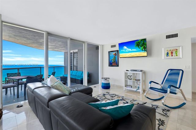 6301 Collins Avenue 1708, Miami Beach, FL 33141